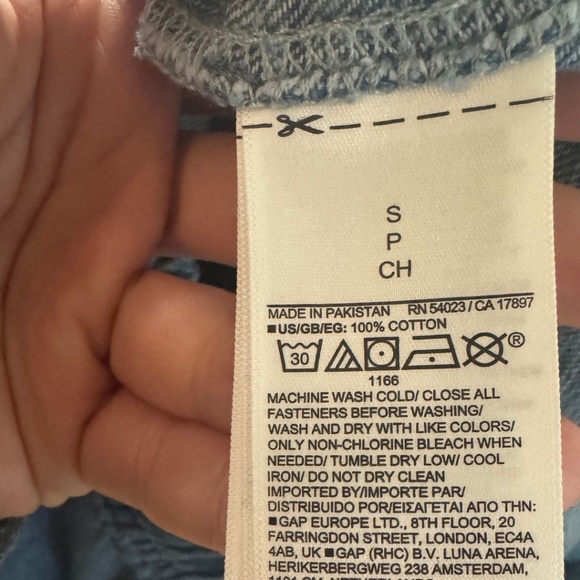 GAP NWT Jean Shorts - Picture 4 of 4